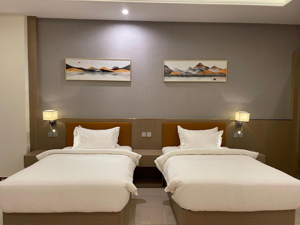Season Inn Hotel_Al Hail Seeb Exterior photo