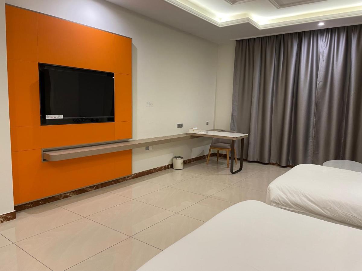 Season Inn Hotel_Al Hail Seeb Exterior photo