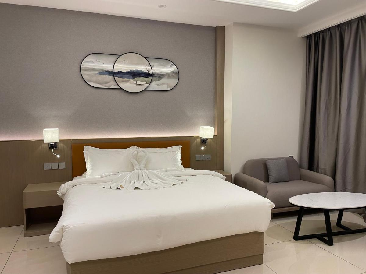 Season Inn Hotel_Al Hail Seeb Exterior photo